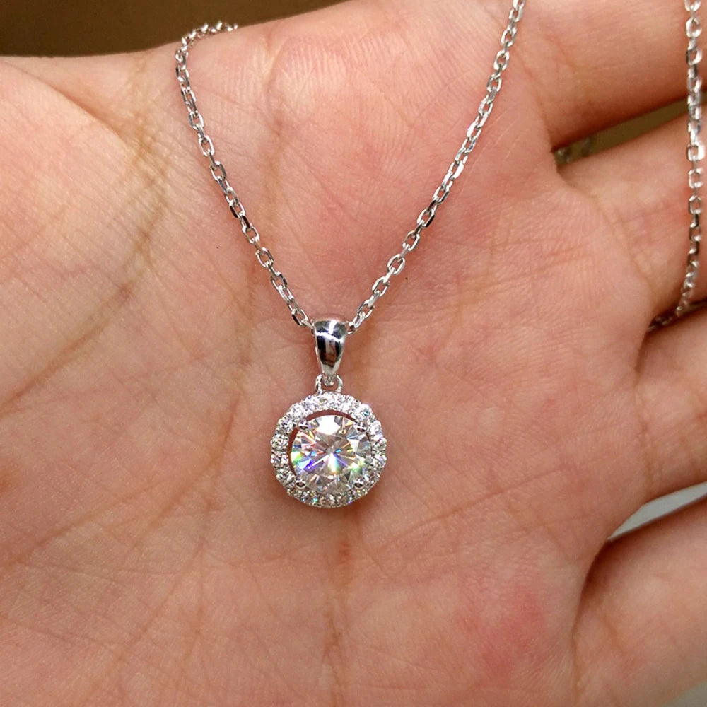 Huitan Round Zirconia Necklace