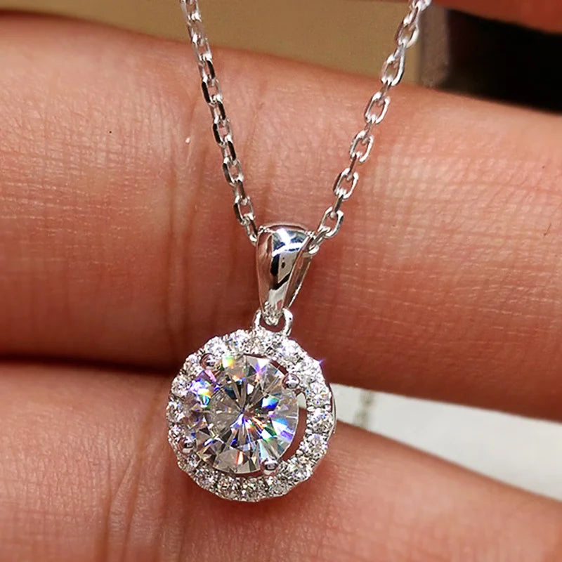 Huitan Round Zirconia Necklace