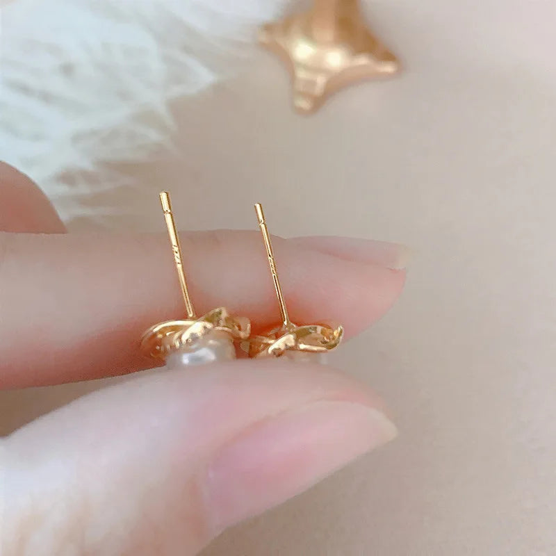 Twisted gold earrings