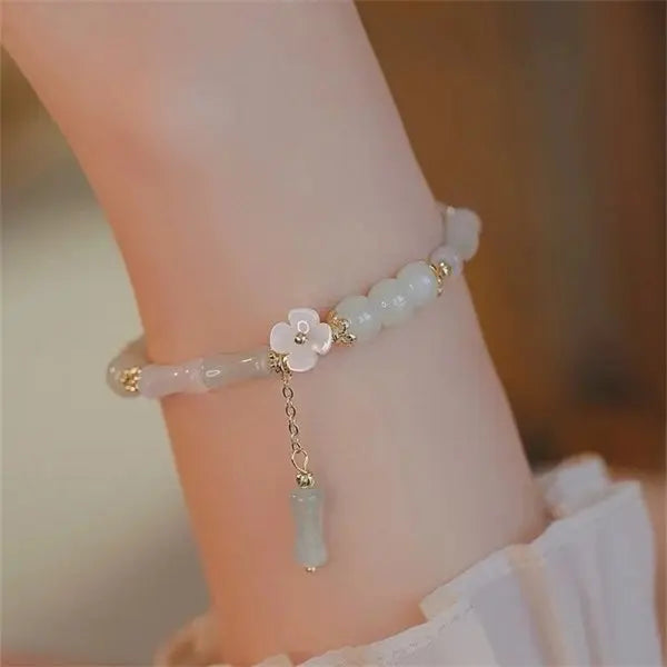 Pearl Lily Tulip Bracelet