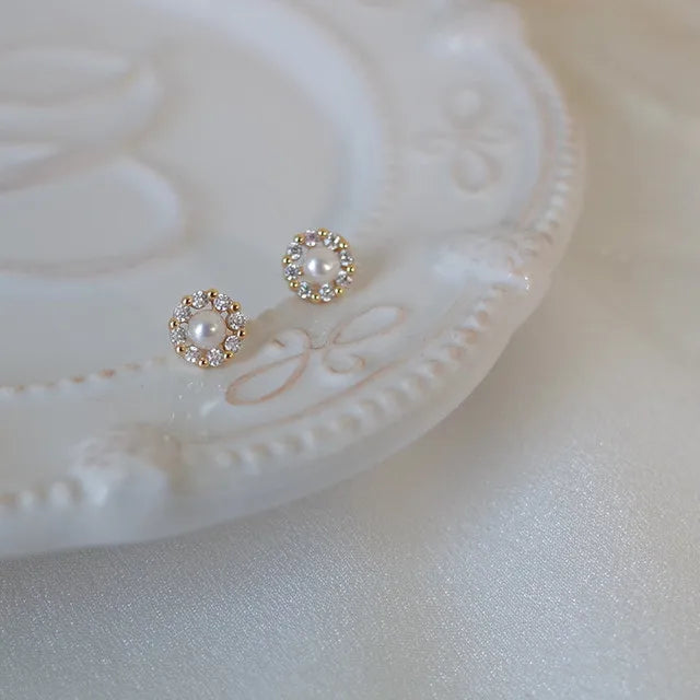 Twisted gold earrings